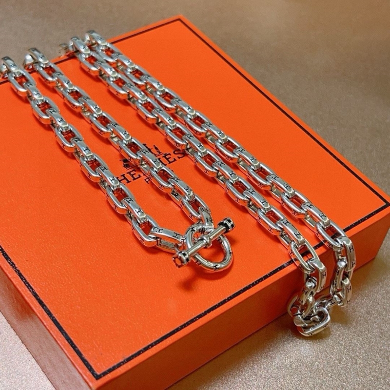 H**me5 necklaces